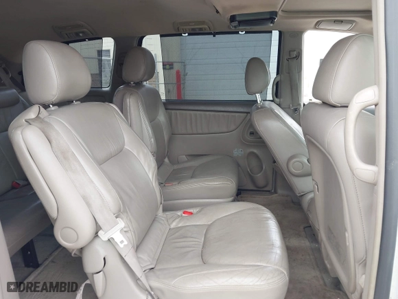 2004 Toyota Sienna XLE with VIN 5TDZA22C74S061016, listed as a IAAI auction lot 41846522 with 264,197 mi miles. Bid and sale history available at carsss.com. Image 8.