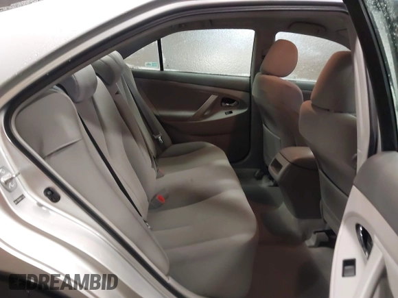 2009 Toyota Camry z VIN 4T1BE46KX9U352465, wystawiony jako IAAI lot #41518299 z przebiegiem 107 348 mil mil oraz . Historia ofert i sprzedaży dostępna na DreamBid. Obrazek 8.