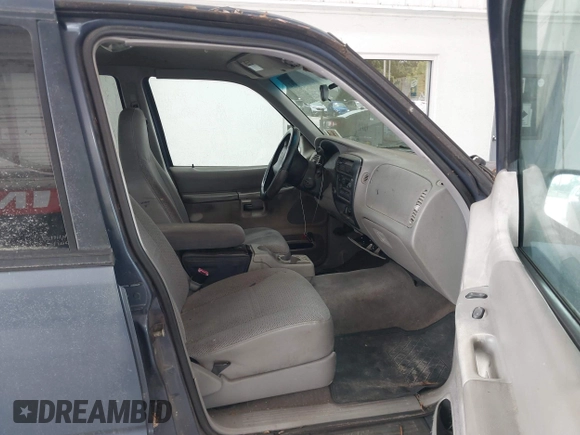2000 Ford Explorer XLS with VIN 1FMZU62X6YZA90590, listed as a IAAI auction lot 42734741 with 288,016 mi miles and . Bid and sale history available at DreamBid. Image 5.