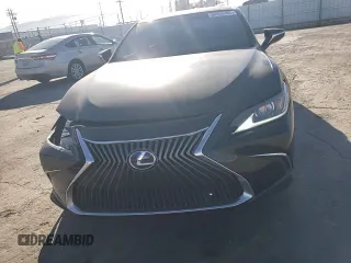 2021 Lexus ES 300h z VIN 58ADA1C12MU012758, wystawiony jako Copart lot #50065485 z przebiegiem 43 605 mil mil oraz Szkoda całkowita • Salvage title. Historia ofert i sprzedaży dostępna na DreamBid. Obrazek 10.