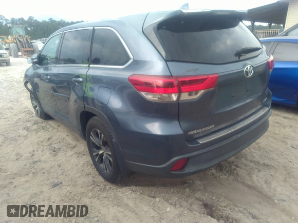 2018 Toyota Highlander LE with VIN 5TDBZRFH6JS800526, listed as a IAAI auction lot 42042575 with 129,208 mi miles and . Bid and sale history available at DreamBid. Image 3.