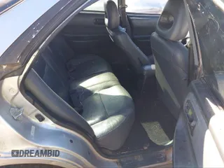 2001 Acura Integra z VIN JH4DB76611S001520, wystawiony jako IAAI lot #41390764 z przebiegiem 190 993 mil mil oraz . Historia ofert i sprzedaży dostępna na DreamBid. Obrazek 8.