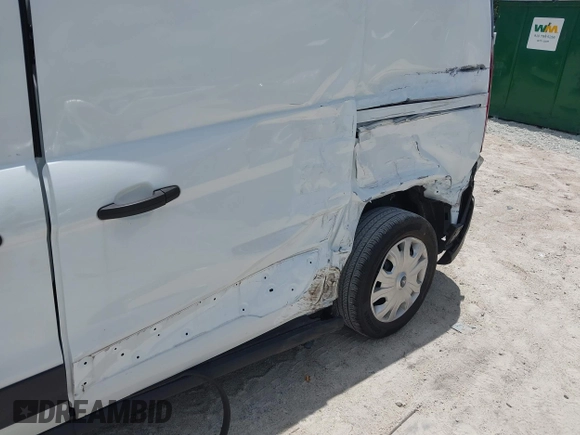 2023 Ford Transit Connect XLT z VIN NM0LS7T28P1562453, wystawiony jako IAAI lot #42621454 z przebiegiem 11 132 mil mil oraz . Historia ofert i sprzedaży dostępna na DreamBid. Obrazek 6.