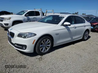 2016 BMW 5 Series 528i z VIN WBA5A5C5XGG353934, wystawiony jako Copart lot #47886165 z przebiegiem 111 849 mil mil oraz Szkoda całkowita • Salvage title. Historia ofert i sprzedaży dostępna na DreamBid. Obrazek 1.