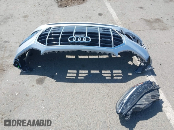 2021 Audi Q5 Premium Plus z VIN WA1BAAFY6M2130653, wystawiony jako IAAI lot #42138199 z przebiegiem 42 127 mil mil oraz . Historia ofert i sprzedaży dostępna na DreamBid. Obrazek 12.
