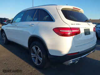 2019 Mercedes-Benz GLC with VIN WDC0G5EB1KF519491, listed as a IAAI auction lot 41858783 with 48,561 mi miles. Bid and sale history available at carsss.com. Image 3.