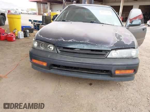 1995 Honda Accord EX with VIN 1HGCD7258SA009059, listed as a IAAI auction lot 42031725 with 198,195 mi miles and . Bid and sale history available at carsss.com. Image 6.