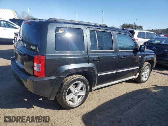 2010 Jeep Patriot Latitude z VIN 1J4NT1GA6AD646990, wystawiony jako Copart lot #47791155 z przebiegiem 131 904 mil mil oraz Czysty tytuł • Clean title. Historia ofert i sprzedaży dostępna na DreamBid. Obrazek 3.
