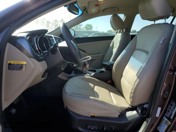 2013 Kia Optima LX z VIN 5XXGM4A72DG257851, wystawiony jako Copart lot #52409785 z przebiegiem 43 699 mil mil oraz Szkody całkowita. Historia ofert i sprzedaży dostępna na DreamBid. Obrazek 7.