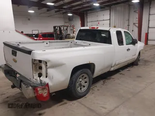 2011 Chevrolet Silverado 1500 LT with VIN 1GCRKSE07BZ417166, listed as a IAAI auction lot 41587194 with 194,863 mi miles and . Bid and sale history available at DreamBid. Image 4.