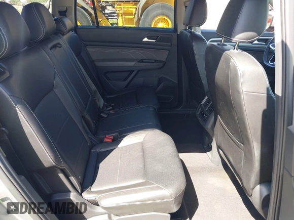 2022 Volkswagen Atlas SE with VIN 1V2WR2CA2NC542530, listed as a IAAI auction lot 41913358 with 37,977 mi miles and . Bid and sale history available at DreamBid. Image 8.