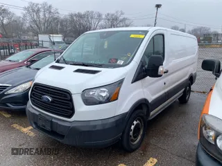 2018 Ford Transit z VIN 1FTYR1YG6JKA87506, wystawiony jako IAAI lot #42501070 z przebiegiem 167 892 mil mil oraz . Historia ofert i sprzedaży dostępna na DreamBid. Obrazek 2.