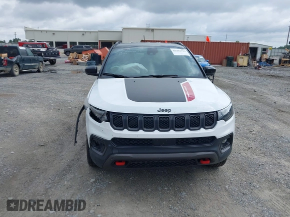 2024 Jeep Compass Trailhawk with VIN 3C4NJDDN2RT602771, listed as a IAAI auction lot 42462793 with 25,152 mi miles and . Bid and sale history available at DreamBid. Image 12.