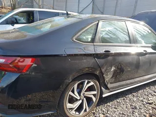 2022 Volkswagen Jetta GLI Autobahn with VIN 3VW1T7BU4NM015204, listed as a IAAI auction lot 42098210 with 29,993 mi miles and . Bid and sale history available at DreamBid. Image 6.