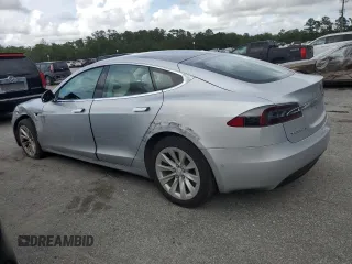 2018 Tesla Model S 75D with VIN 5YJSA1E2XJF254775, listed as a Copart auction lot 59014735 with 81,105 mi miles and Salvage title. Bid and sale history available at DreamBid. Image 2.