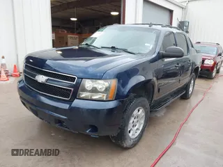 2009 Chevrolet Avalanche LTZ z VIN 3GNEC120X9G196285, wystawiony jako IAAI lot #42330652 z przebiegiem 255 085 mil mil oraz . Historia ofert i sprzedaży dostępna na DreamBid. Obrazek 2.