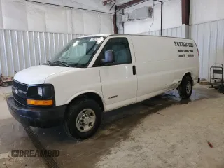 2006 Chevrolet Express Cargo Van with VIN 1GCGG29V661236823, listed as a Copart auction lot 69826384 with 121,385 mi miles and Clean Title. Bid and sale history available at carsss.com. Image 1.