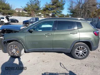 2018 Jeep Compass Altitude с VIN 3C4NJDBB2JT284521, выставлен на аукционе IAAI как лот 41612076 с пробегом 123 170 миль миль и . История ставок и продаж доступна на DreamBid. Изображение 13.