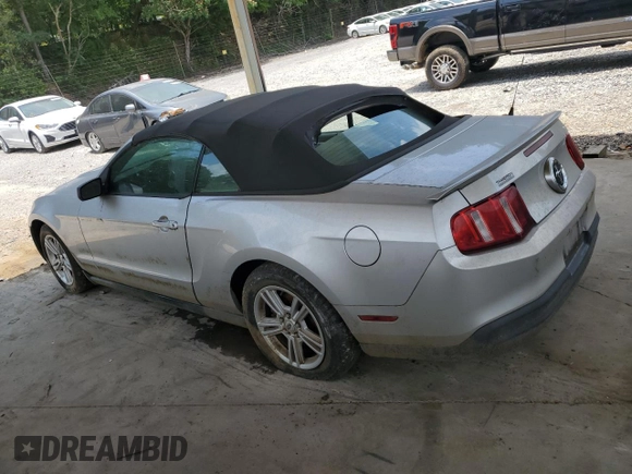 2010 Ford Mustang V6 с VIN 1ZVBP8EN8A5168378, выставлен на аукционе Copart как лот 59403315 с пробегом 221 679 миль миль и Чистый • Clean title. История ставок и продаж доступна на DreamBid. Изображение 2.