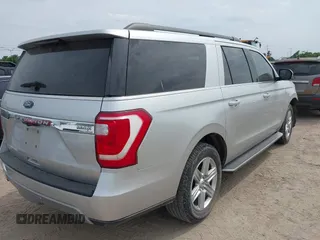 2019 Ford Expedition Max XLT z VIN 1FMJK1HT1KEA13618, wystawiony jako IAAI lot #42074765 z przebiegiem 75 446 mil mil oraz . Historia ofert i sprzedaży dostępna na DreamBid. Obrazek 4.