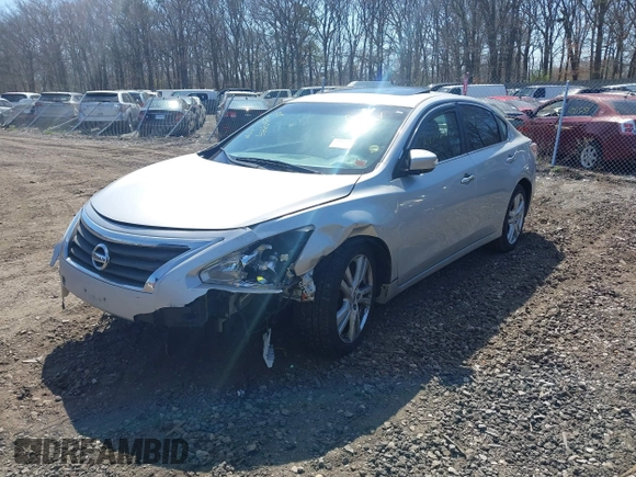 2013 Nissan Altima SV z VIN 1N4BL3AP0DC201162, wystawiony jako IAAI lot #42079925 z przebiegiem Nie podano mil oraz . Historia ofert i sprzedaży dostępna na DreamBid. Obrazek 2.