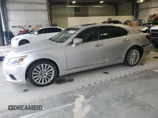 2013 Lexus LS 460 z VIN JTHCL5EF0D5018682, wystawiony jako Copart lot #55614405 z przebiegiem 138 319 mil mil oraz Szkoda całkowita • Salvage title. Historia ofert i sprzedaży dostępna na DreamBid. Obrazek 1.