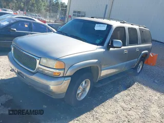 2001 GMC Yukon XL SLE with VIN 3GKFK16T31G206653, listed as a IAAI auction lot 41803552 with 238,396 mi miles. Bid and sale history available at carsss.com. Image 2.