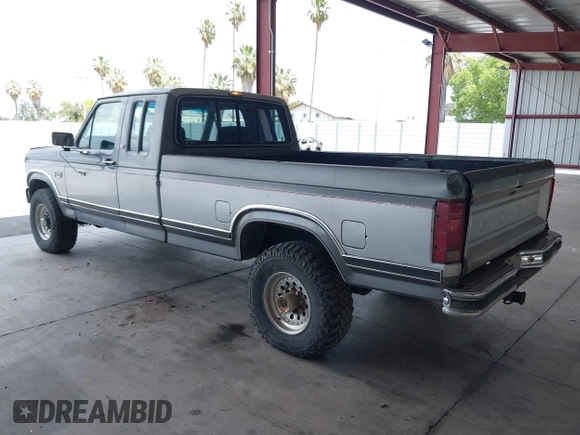 1986 Ford F-250 with VIN 1FTHX26L7GKB43411, listed as a IAAI auction lot 42258434 with 21,142 mi miles and . Bid and sale history available at DreamBid. Image 3.
