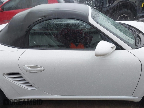 2006 Porsche Boxster с VIN WP0CA29866U710858, выставлен на аукционе IAAI как лот 41531596 с пробегом 131 849 миль миль и . История ставок и продаж доступна на DreamBid. Изображение 14.