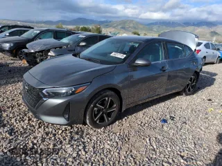 2024 Nissan Sentra SV z VIN 3N1AB8CVXRY276941, wystawiony jako Copart lot #56317115 z przebiegiem 8 878 mil mil oraz Szkoda całkowita • Salvage title. Historia ofert i sprzedaży dostępna na DreamBid. Obrazek 1.