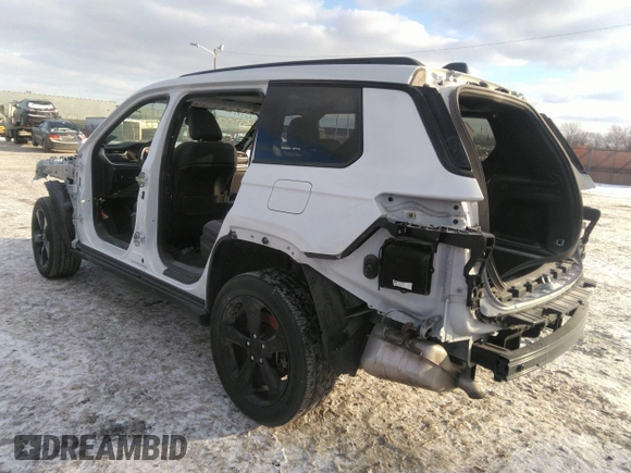2021 Jeep Grand Cherokee Altitude with VIN 1C4RJKAG6M8186114, listed as a IAAI auction lot 41357671 with Not provided miles and . Bid and sale history available at DreamBid. Image 3.
