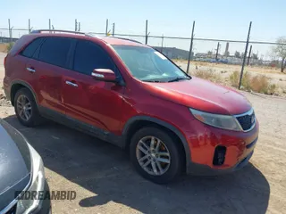 2014 Kia Sorento LX with VIN 5XYKT4A6XEG483251, listed as a IAAI auction lot 41987309 with 237,559 mi miles. Bid and sale history available at carsss.com. Image 1.