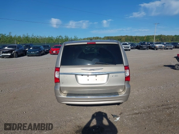2013 Chrysler Town & Country Touring with VIN 2C4RC1BG7DR621665, listed as a IAAI auction lot 42133109 with 135,898 mi miles and . Bid and sale history available at DreamBid. Image 16.