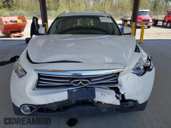 2015 Infiniti QX70 with VIN JN8CS1MU3FM381990, listed as a IAAI auction lot 42034244 with Not Provided miles and . Bid and sale history available at DreamBid. Image 6.