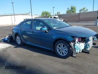 2025 Toyota Camry LE z VIN 4T1DAACK0SU038983, wystawiony jako IAAI lot #42300193 z przebiegiem 8690 mil mil oraz . Historia ofert i sprzedaży dostępna na DreamBid. Obrazek 14.