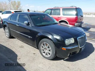 2008 Chrysler 300 C with VIN 2C3KK63H28H119526, listed as a IAAI auction lot 41898713 with Not Provided miles and . Bid and sale history available at carsss.com. Image 14.