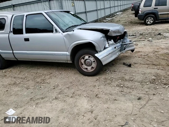1996 GMC Sonoma SLS with VIN 1GTCS1941TK512832, listed as a Copart auction lot 41827605 with 95,878 mi miles and Salvage Title. Bid and sale history available at carsss.com. Image 11.