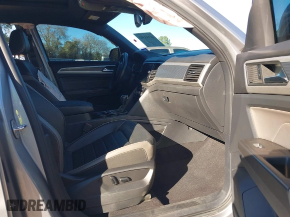 2022 Volkswagen Atlas SEL Premium R-Line with VIN 1V2FE2CA4NC218765, listed as a IAAI auction lot 41103593 with 42,008 mi miles and . Bid and sale history available at DreamBid. Image 5.