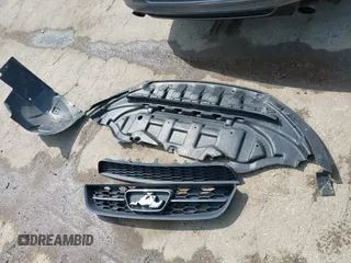 2014 Ford Mustang V6 с VIN 1ZVBP8AM5E5288545, выставлен на аукционе IAAI как лот 42494613 с пробегом 80 897 миль миль и . История ставок и продаж доступна на DreamBid. Изображение 12.