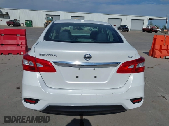2018 Nissan Sentra SV z VIN 3N1AB7AP8JY259106, wystawiony jako IAAI lot #41899218 z przebiegiem 88 750 mil mil oraz . Historia ofert i sprzedaży dostępna na DreamBid. Obrazek 17.
