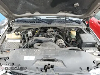 2002 Chevrolet Silverado 1500HD LT z VIN 1GCGK13U12F107247, wystawiony jako Copart lot #51386725 z przebiegiem 201 242 mil mil oraz Szkoda całkowita • Salvage title. Historia ofert i sprzedaży dostępna na DreamBid. Obrazek 11.