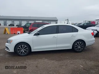 2015 Volkswagen Jetta Sedan 1.8T SE with VIN 3VWD17AJ4FM350619, listed as a IAAI auction lot 41917719 with 135,561 mi miles. Bid and sale history available at carsss.com. Image 14.