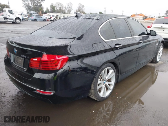 2014 BMW 5 Series 535d z VIN WBAXA5C5XED689221, wystawiony jako IAAI lot #41782273 z przebiegiem 116 510 mil mil oraz . Historia ofert i sprzedaży dostępna na DreamBid. Obrazek 4.