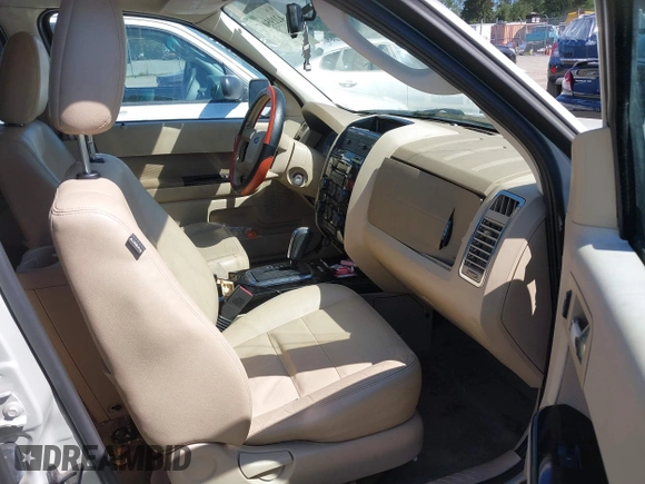 2009 Ford Escape Limited с VIN 1FMCU94G19KB10386, выставлен на аукционе IAAI как лот 42195097 с пробегом 208 095 миль миль и . История ставок и продаж доступна на DreamBid. Изображение 5.
