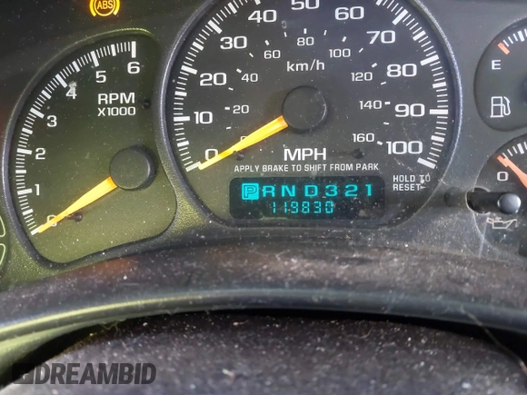 2000 Chevrolet Silverado 1500 LS with VIN 1GCEK19T5YE270245, listed as a IAAI auction lot 41557693 with 119,830 mi miles. Bid and sale history available at carsss.com. Image 7.