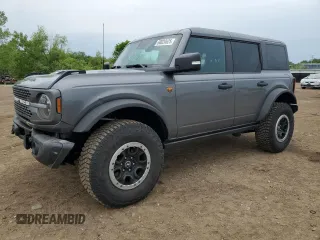 2023 Ford Bronco с VIN 1FMEE5DP8PLB53323, выставлен на аукционе Copart как лот 60020625 с пробегом 23 987 миль миль и Списание • Salvage title. История ставок и продаж доступна на DreamBid. Изображение 1.