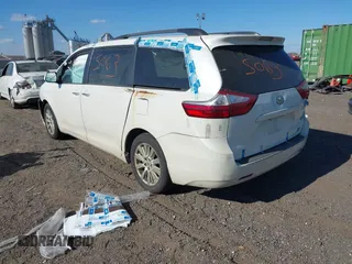 2015 Toyota Sienna Limited z VIN 5TDDK3DC4FS101226, wystawiony jako IAAI lot #40755063 z przebiegiem 153 793 mil mil oraz . Historia ofert i sprzedaży dostępna na DreamBid. Obrazek 3.