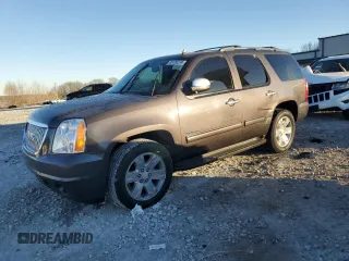 2010 GMC Yukon z VIN 1GKMCAE35AR117222, wystawiony jako Copart lot #80109274 z przebiegiem 186 193 mil mil oraz Czysty tytuł • Clean title. Historia ofert i sprzedaży dostępna na DreamBid. Obrazek 1.