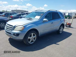 2008 Mercedes-Benz M 350 with VIN 4JGBB86E68A353591, listed as a IAAI auction lot 42298212 with 184,686 mi miles and . Bid and sale history available at DreamBid. Image 2.