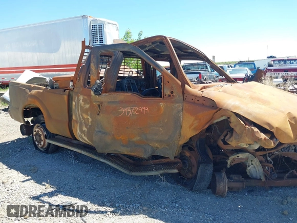 2011 Ford F-250 XL с VIN 1FT7X2B65BEC21994, выставлен на аукционе IAAI как лот 39372999 с пробегом Не указан миль и . История ставок и продаж доступна на DreamBid. Изображение 16.